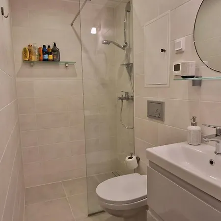 Comfortable Gerbera Apartment *
