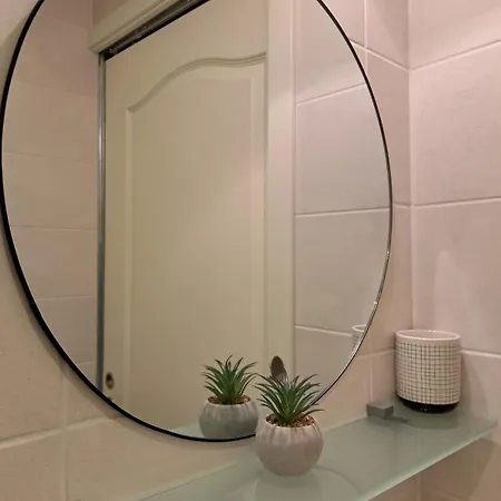 Comfortable Gerbera Apartment *